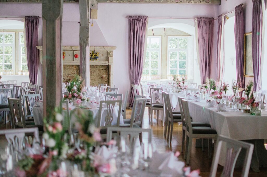 découvrez notre service de location de décorations pour événements, offrant une large sélection d'articles élégants et uniques pour sublimer vos célébrations. que ce soit pour un mariage, un anniversaire ou une soirée corporate, nous avons tout ce qu'il vous faut pour créer l'ambiance parfaite.