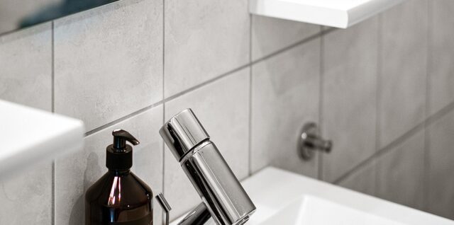 découvrez des idées innovantes et des conseils pratiques pour concevoir la salle de bains de vos rêves. du choix des matériaux aux astuces de décoration, optimisez chaque mètre carré avec style et fonctionnalité.