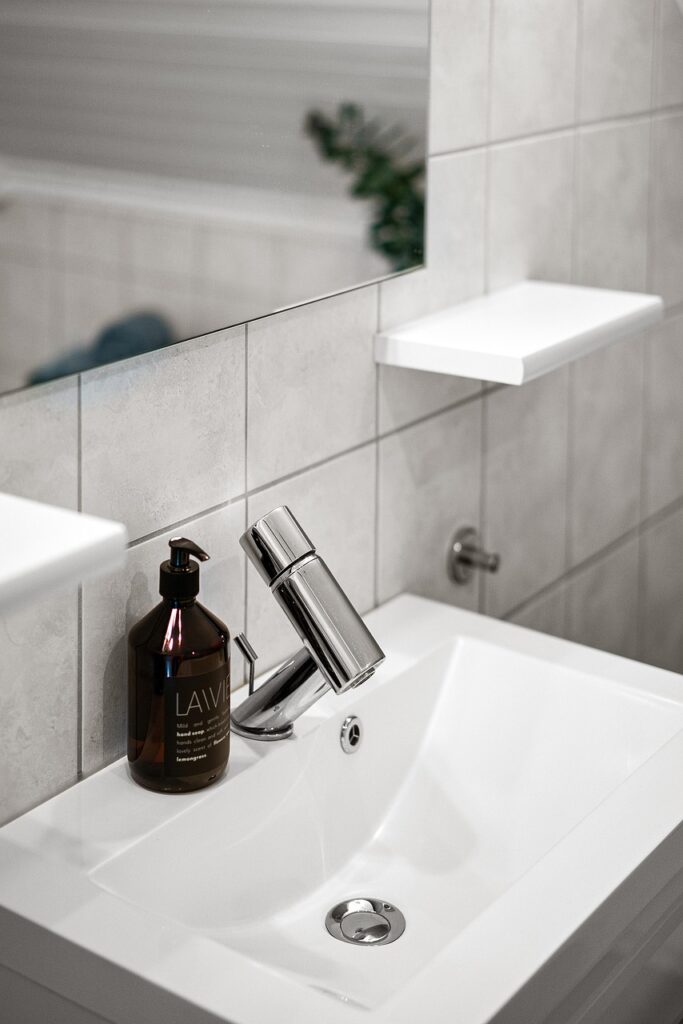 découvrez des idées innovantes et des conseils pratiques pour concevoir la salle de bains de vos rêves. du choix des matériaux aux astuces de décoration, optimisez chaque mètre carré avec style et fonctionnalité.