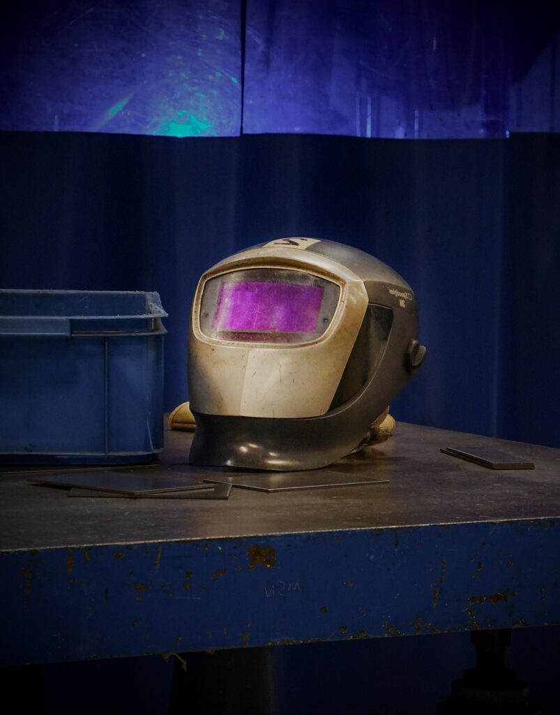 découvrez tout sur le metalworking : techniques, astuces et outils pour travailler le métal, de la soudure à l’usinage. idéal pour débutants et passionnés !
