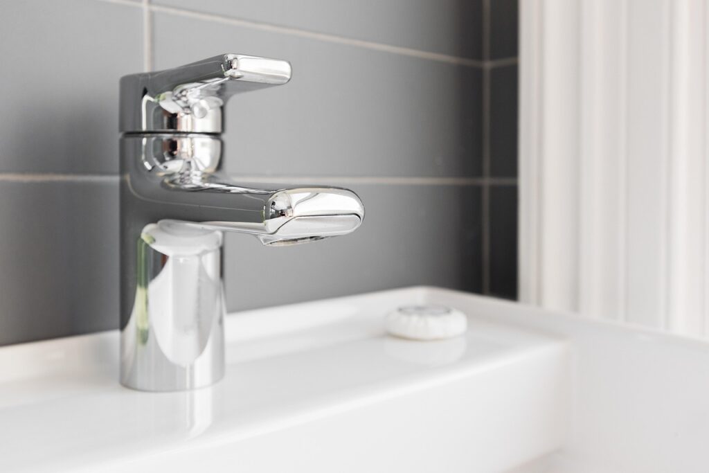 découvrez des astuces et conseils pratiques pour optimiser l'espace de votre salle de bain, alliant fonctionnalité et design élégant.