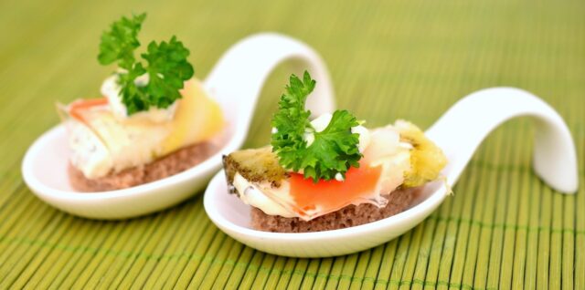 découvrez la gastronomie durable : une approche culinaire respectueuse de l'environnement, privilégiant des ingrédients locaux, de saison et une production éco-responsable pour un futur savoureux et durable.